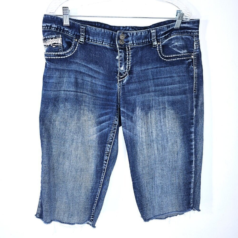Maurices Dark Denim Thick Stitch Cut Off Low waist Bermuda Jean Shorts 38x14